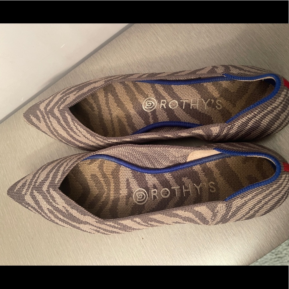 Like new size 8.5 ROTHY’S: The Point, Grey Zebra. Normally 8M but had to size up